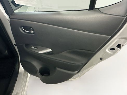 Used 2024 Nissan Leaf S FWD image 30