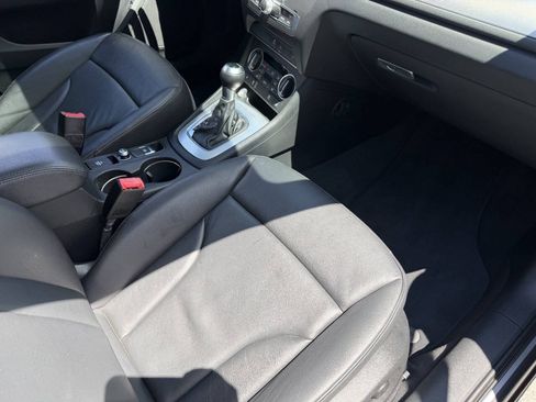 Used 2018 Audi Q3 2.0T Premium w/ Convenience Package AWD/4WD image 28