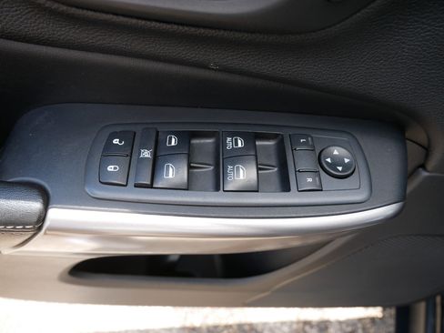 Used 2019 Jeep Cherokee Limited AWD/4WD image 20