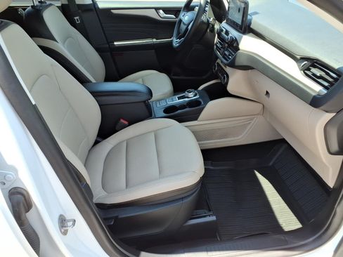 Certified 2022 Ford Escape SEL FWD image 11