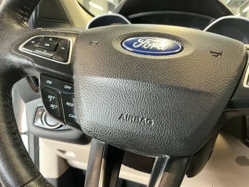 Used 2017 Ford Escape Titanium AWD/4WD image 20