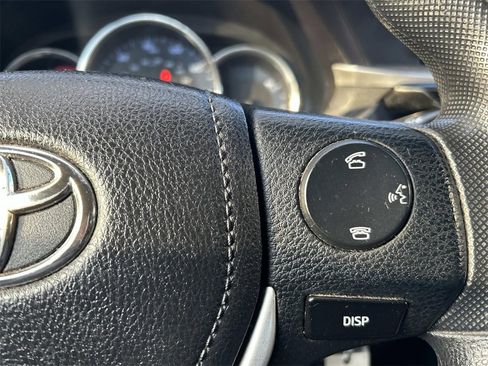 Used 2016 Toyota Corolla LE image 22