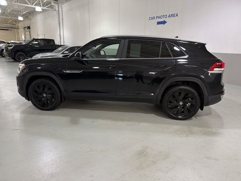 Certified 2024 Volkswagen Atlas Cross Sport SE AWD/4WD image 5