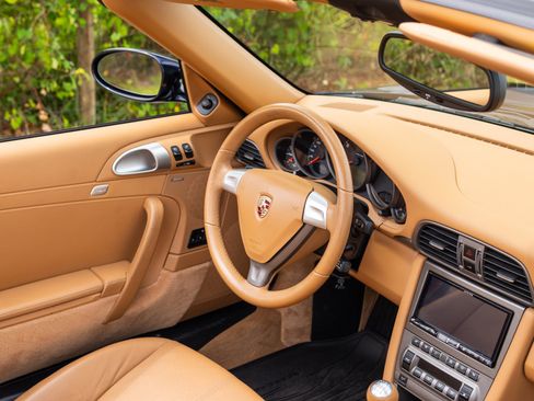 Used 2008 Porsche 911 Carrera RWD image 6