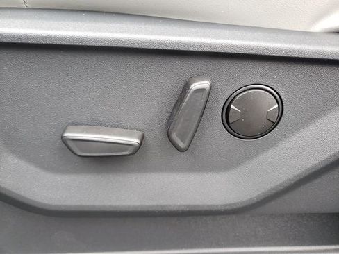 New 2025 Ford Expedition Active image 22