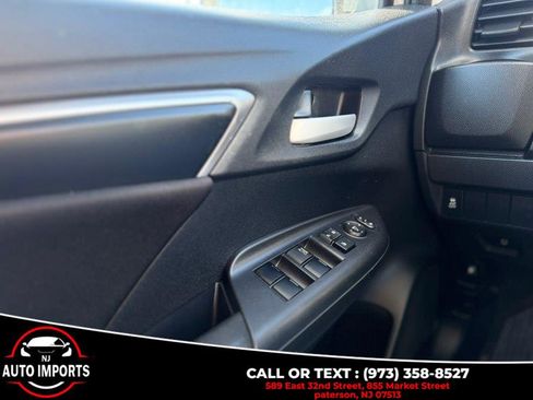 Used 2015 Honda Fit LX image 28