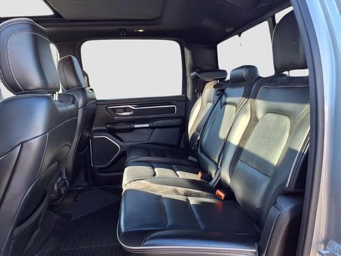 Used 2019 RAM 1500 Laramie image 32