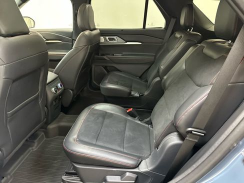Used 2025 Ford Explorer ST AWD/4WD image 6