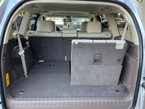 Used 2019 Lexus GX 460 Premium w/ Premium Package image 5