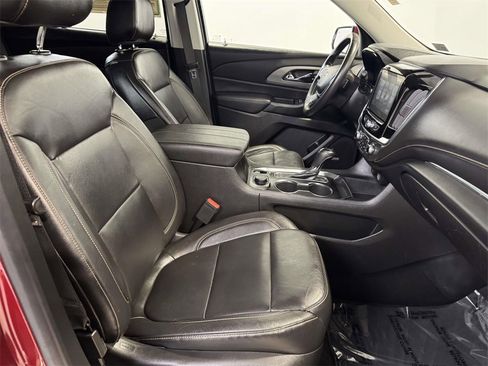 Used 2019 Chevrolet Traverse RS image 12