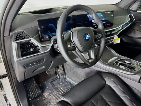 New 2026 BMW X5 xDrive50e w/ Premium Package image 9
