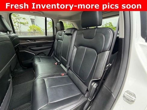 Used 2022 Jeep Grand Cherokee Limited 4xe image 9