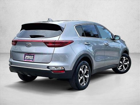 Used 2022 Kia Sportage LX AWD/4WD image 2