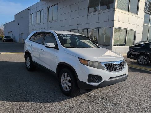 Used 2011 Kia Sorento LX image 3