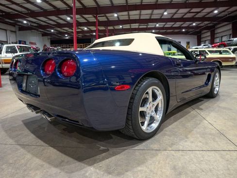 Used 2000 Chevrolet Corvette Convertible w/ Memory Pkg RWD image 24