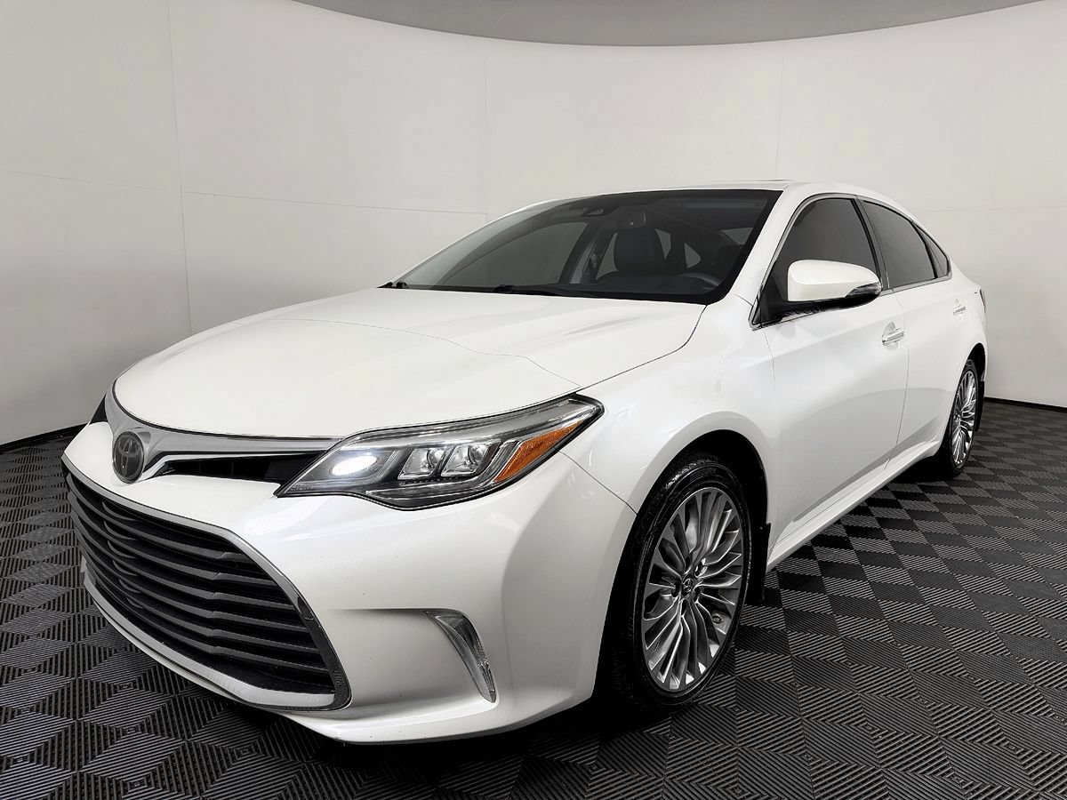 Used 2016 Toyota Avalon Limited FWD image 2