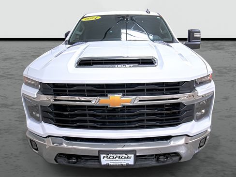 Used 2024 Chevrolet Silverado 2500 LT AWD/4WD image 6