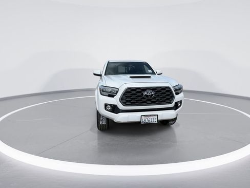 Used 2023 Toyota Tacoma TRD Sport RWD image 4