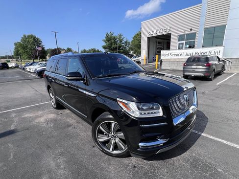 Used 2019 Lincoln Navigator L Reserve AWD/4WD image 18
