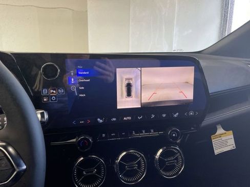 New 2025 Chevrolet Blazer EV LT image 34