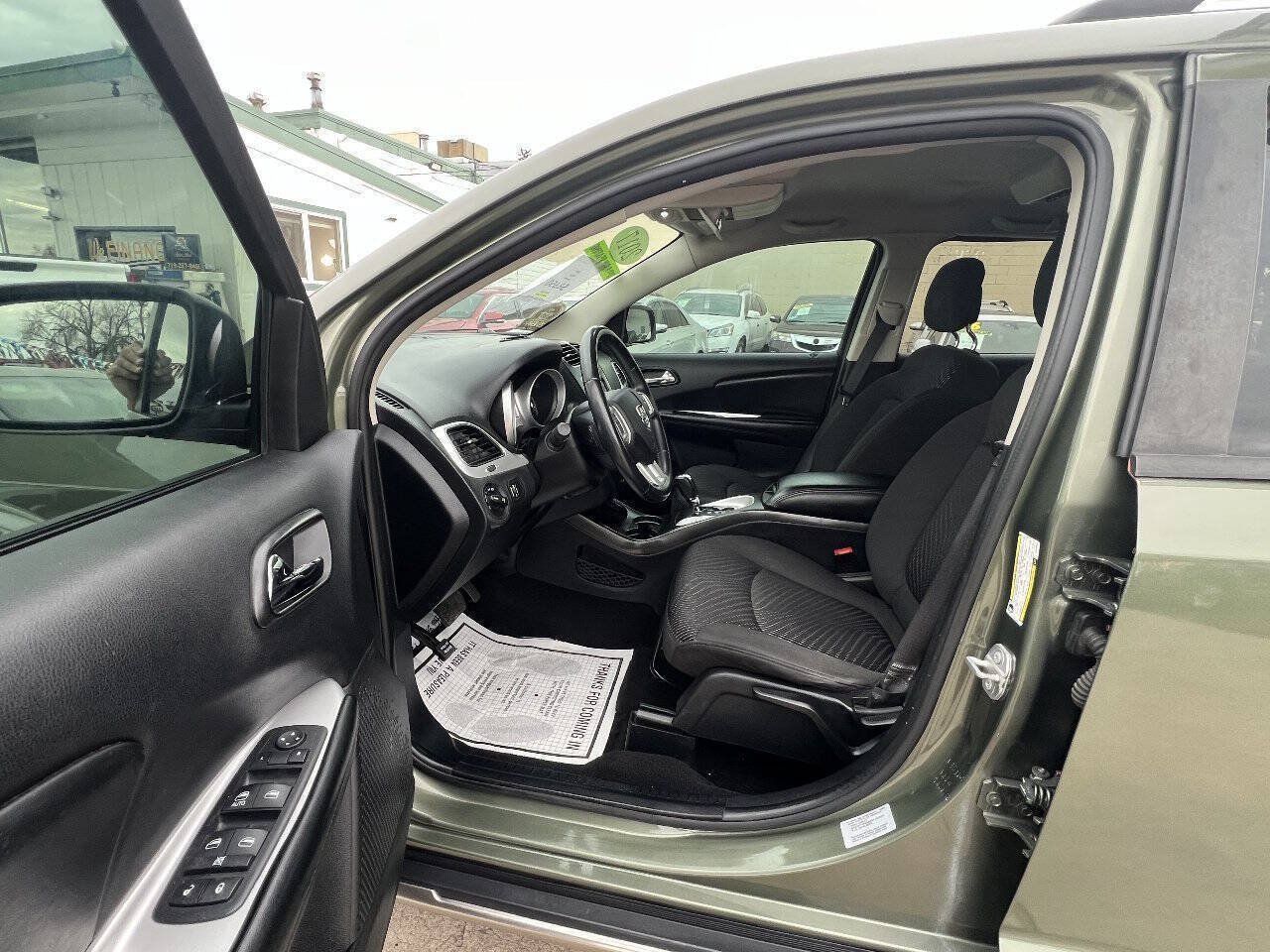Used 2017 Dodge Journey Crossroad AWD/4WD image 15