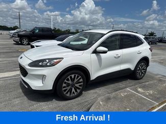 Used 2020 Ford Escape Titanium AWD/4WD video 1
