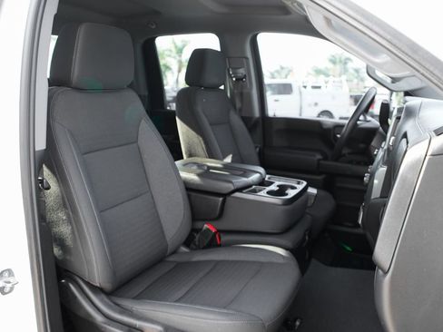 Used 2024 Chevrolet Silverado 2500 Custom w/ Custom Convenience Package image 39