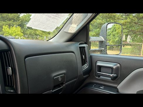 Used 2019 Chevrolet Silverado 2500 W/T AWD/4WD image 17