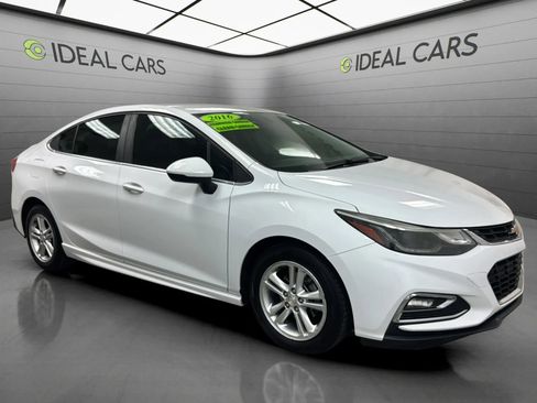 Used 2016 Chevrolet Cruze LT w/ Convenience Package FWD image 7