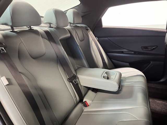Used 2025 Hyundai Elantra Limited FWD image 14