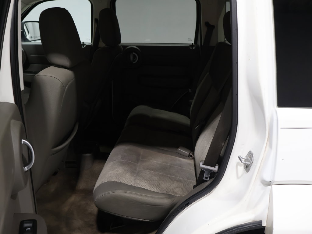 Used 2008 Dodge Nitro SXT RWD image 16