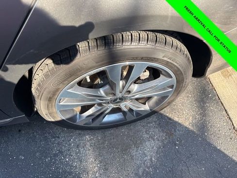 Used 2019 Mercedes-Benz C 300 4MATIC Sedan image 11