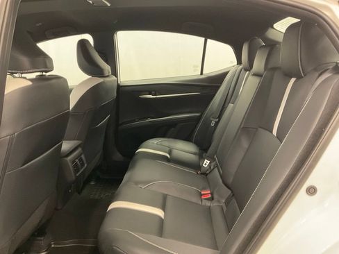 Used 2025 Toyota Camry XSE AWD/4WD image 34