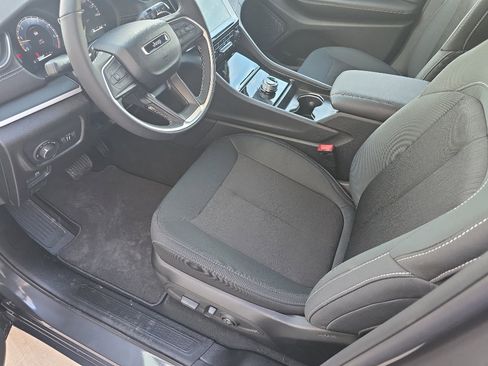 New 2026 Jeep Grand Cherokee Laredo AWD/4WD image 24