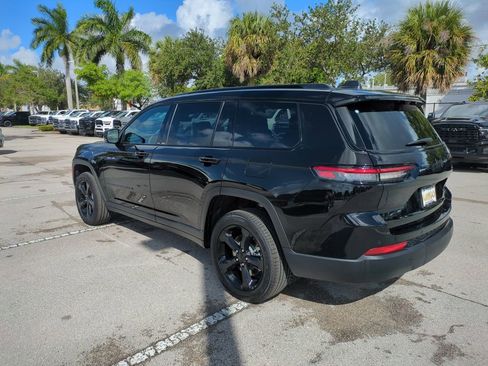 New 2025 Jeep Grand Cherokee L Limited w/ Luxury Tech Group II AWD/4WD image 7
