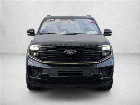 Used 2025 Ford Expedition Platinum w/ Stealth Performance Package image 2