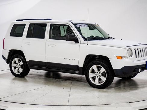 Used 2015 Jeep Patriot Latitude AWD/4WD image 11
