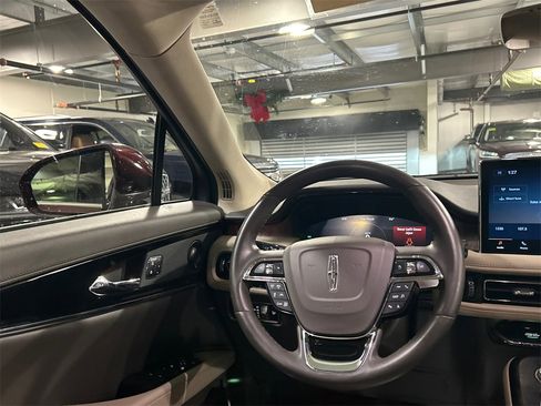 Used 2023 Lincoln Nautilus Reserve w/ Equipment Group 201A image 24