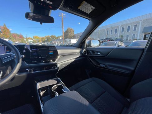 Used 2025 Chevrolet Equinox LT image 34