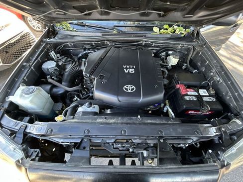 Used 2015 Toyota Tacoma PreRunner image 11