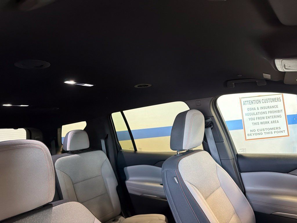 Used 2026 Chevrolet Traverse LT w/ Driver Confidence Package AWD/4WD image 35