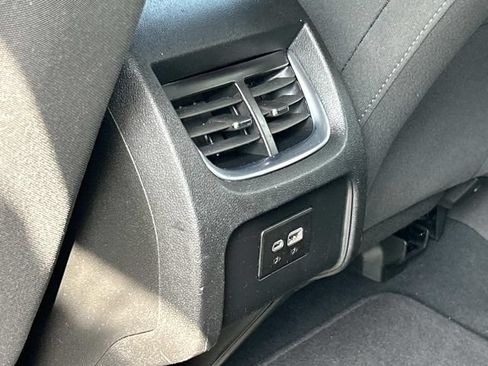 Used 2022 Chevrolet Blazer LT FWD image 20