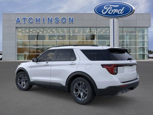 Used 2026 Ford Explorer Active w/ Active Comfort Package image 4