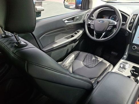 Certified 2024 Ford Edge Titanium AWD/4WD image 17