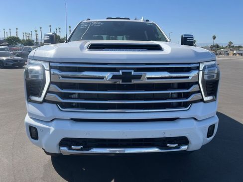 Used 2024 Chevrolet Silverado 3500 High Country w/ High Country Premium Package AWD/4WD image 2