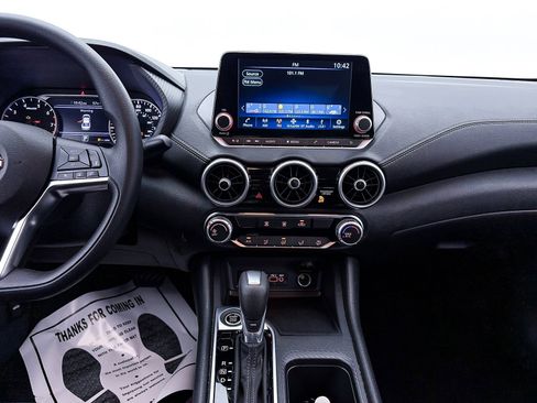 Used 2025 Nissan Sentra SV image 7