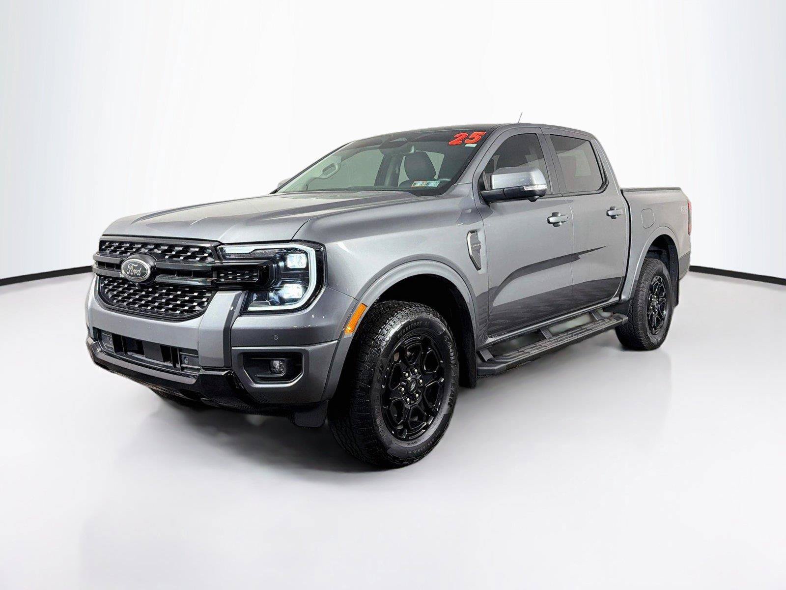 Used 2025 Ford Ranger Lariat w/ FX4 Off-Road Package AWD/4WD image 7