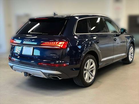 Used 2025 Audi Q7 3.0T Premium w/ Convenience Package image 4
