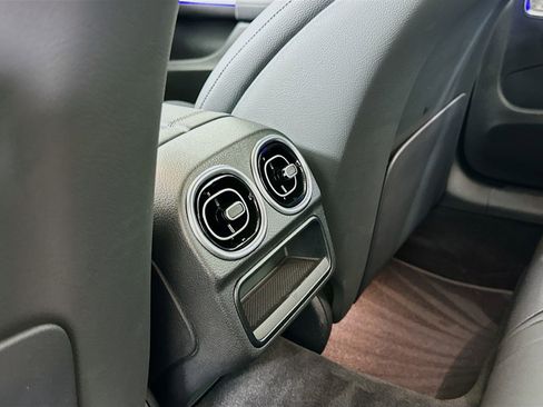 Used 2025 Mercedes-Benz C 300 Sedan image 28
