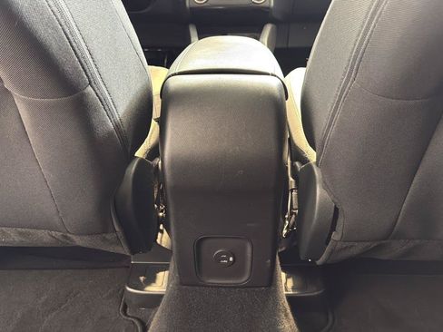 Used 2022 Ford Escape SE FWD image 26